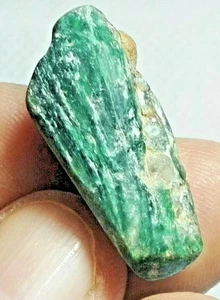 42 Cts Green Kyanite Crysta Mineral Specimens 100 % Natural from Afghanistan - Picture 1 of 8