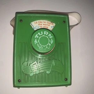 Radio tascabile Fisher Price vintage music box insegna al mondo a cantare FUNZIONANTE 1976 - Foto 1 di 6