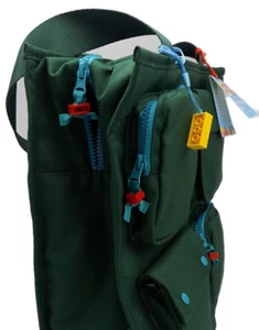 Bolso de Mano Geniune Lego Weekender, Ext. Bolsillos con cremallera de ladrillo Lego reales - Imagen 1 de 9