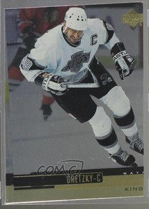 1999-00 Upper Deck Gold Reserve Wayne Gretzky #10 HOF