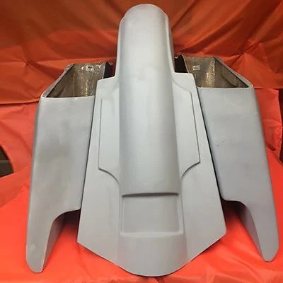 Alforjas extendidas estiradas Yamaha Royal Star Venture 5′′ guardabarros recortes dobles Foto 1 de 4