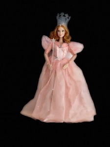 Glinda The Good Witch Wizard Of OZ 75th Anniversary Pink Label 2012
