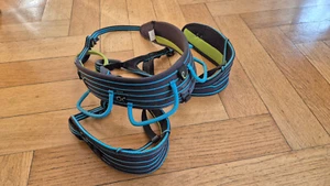 Edelrid Orion Klettergurt Gr. S Set mit Karabiner, Sicherungsgerät und Chalk Bag - Bild 1 von 5