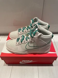 Nike Dunk High SE First Use Pack - Light Bone/Green Noise UK Size 9.5 - Picture 1 of 6