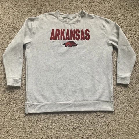 Arkansas Razorbacks Sweater Mens Medium Gray Sweatshirt Embroidered Logo 6113 Cover