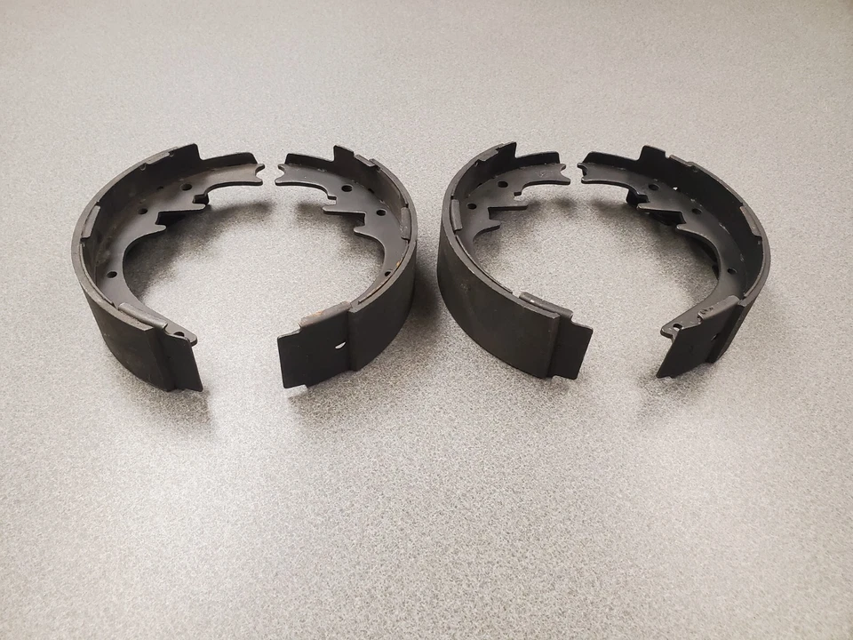 Zapatas de freno de rendimiento Shelby Mustang 1965 a 1967 10" x 2-1/2" Foto 1 de 1