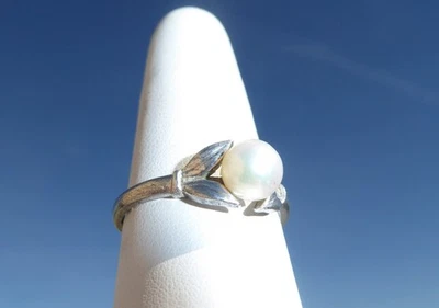 BEAUTIFUL Signed MIKIMOTO Ring Akoya White Pearl 6 mm Silver 925 Size 8 - Image 1 of 4