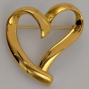 Trifari TM Open Heart Brosche Anstecknadel vergoldet 90er Jahre 1,75 cm - Bild 1 von 14