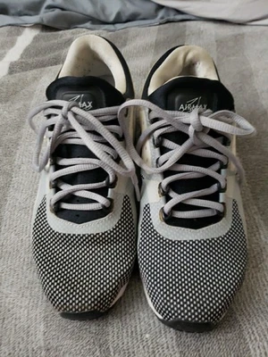 Air Max 6y Blk/white/grey 881224-001 - Image 1 of 4