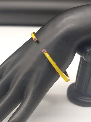 Brazalete con bisagras Talbots tono amarillo verde esmalte cristales rosas Foto 1 de 4