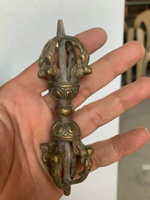 Antigua oración coleccionable de latón forjado a mano antigua tibetana Dorjee o Vajra Visswa Foto 1 de 4