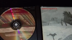SHOSTAKOVICH-24 PRELUDES AND FUGUES ~UK 3 CD HYPERION CDA66441 - Picture 1 of 3