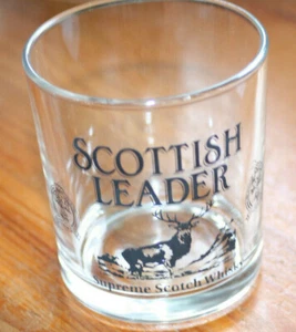 SCOTTISH LEADER SUPREME SCOTCH WHISKY - Original schwerer Glasbecher  - Bild 1 von 5