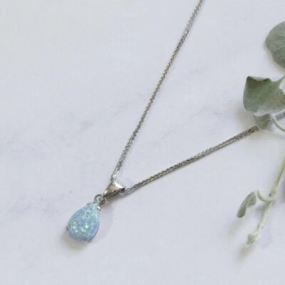 Pingente delicado de pedra opala branca minimalista gota opala colar amuleto - Imagem 1 de 3