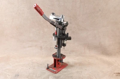 Shotgun Reloading Press: MEC 600 Jr. Reloader. Set Up For 12 Gauge. - Image 1 of 4