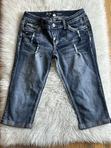 Ariya Junior Größe 9/10 Bündchen Fransen Saum Distressed bestickt Jeans Caprihose - Bild 1 von 8