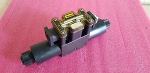 PARKER D1VW020DNJCG7B SERVO VALVE ***NEW*** JML Warranty!!! - Picture 1 of 3