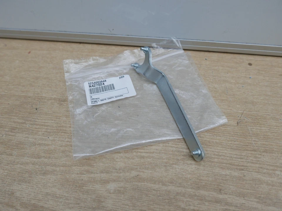 DEWALT DWS773 DWS774 MITRE SAW SPANNER WRENCH N427024 - Image 1 of 1
