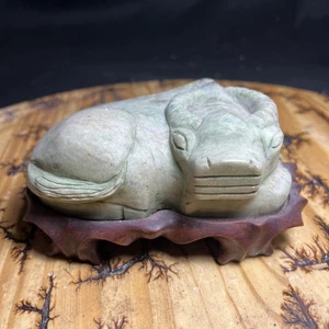 Buey de búfalo de agua de jade, hermoso símbolo de fuerza, prosperidad y resistencia - Imagen 1 de 11