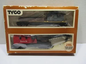 Tyco HO Scale Santa Fe Crane Car with Boom Tender - Picture 1 of 7