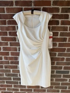 ABITO TUBINO CALVIN KLEIN PLISSETTATO DESIGN LATERALE S/LESS, BIANCO, TAGLIA 10 NUOVO CON ETICHETTE - Foto 1 di 3