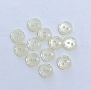 24 Buttons Flower Floral Pearlized Off White Plastic 2-Hole Sewing 13 mm #WH77 - Picture 1 of 6