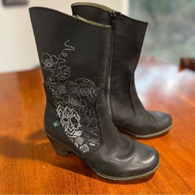 El Naturalista Black Leather Floral Embroidered Heeled Ankle Boots ER 37 US 6 - Image 1 of 4