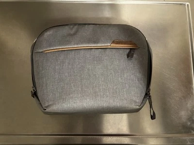Peak Design Ash Gray Everyday Sling 3L Weatherproof Camera Bag w/Storage Pockets - Image 1 of 3