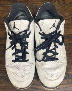 2011 Nike Air Jordan Classic 82 White & Black Low Men's Shoes 428839-101 Size 13 - Picture 1 of 14