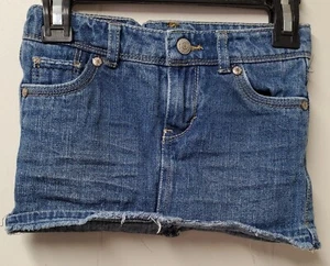 Levi's Girl’s Size 4 Denim Jean Skort Skirt With Shorts Five Pocket Adj. Waist - Picture 1 of 3