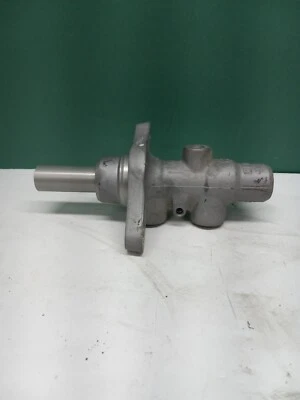 Cilindro maestro de freno Ford Fusion 2006-2007 OEM  Foto 1 de 4