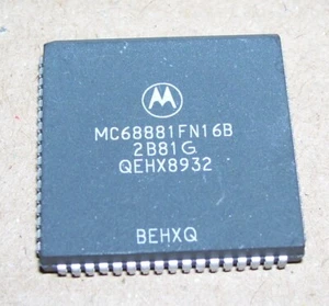 NUOVO computer Apple Mac Atari Mega STE Falcon 030 Motorola 16 MHZ MC68881FN16B IC - Foto 1 di 1