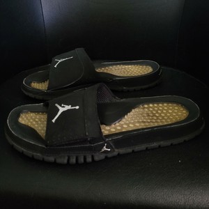 latest jordan slippers