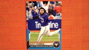 2022 Topps Now #963 Vladimir Guerrero Jr. - Cracks 10th-Inning RBI Single to Wal - Picture 1 of 2