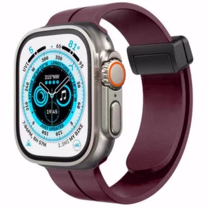 Bracelet Silicone Premium avec Boucle Magnétique pour Apple Watch 49mm / 45mm / 44mm / - Photo 1/9