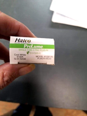 HALCO 109115 PL9S/41/ECO  9W 4100K  T4 G23 2-PIN LYNX SINGLE ProLume PLUG IN - Image 1 of 4