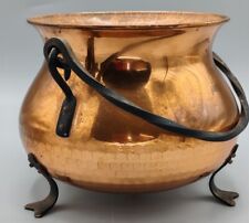 🍀Joli chaudron / cache pot en cuivre martelé avec anse en fer forgé et 3 pieds