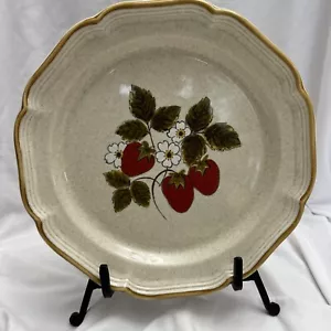 Mikasa Strawberry Festival Dinner Plates 10 3/4" EB 801 Lot Of 4 Japan 4-4 - Picture 1 of 10