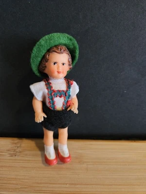 Figura alemana de goma miniatura muñeca 3 pulgadas perfecta para casa de muñecas Foto 1 de 4