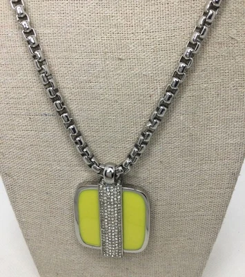Colar corrente Ann Taylor amarelo esmalte enfeitado pingente caixa longa - Imagem 1 de 4