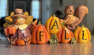 Figura de Acción de Gracias "Otoño" de Pavo y Ardilla Ciprés Hogar 6.5" x 3" - Imagen 1 de 11