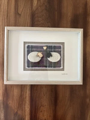 Cuadro Just For Ewe, arte de ovejas, ovejas enmarañadas y enmarcadas, hecho a mano 12,5 por 9 pulgadas Foto 1 de 4