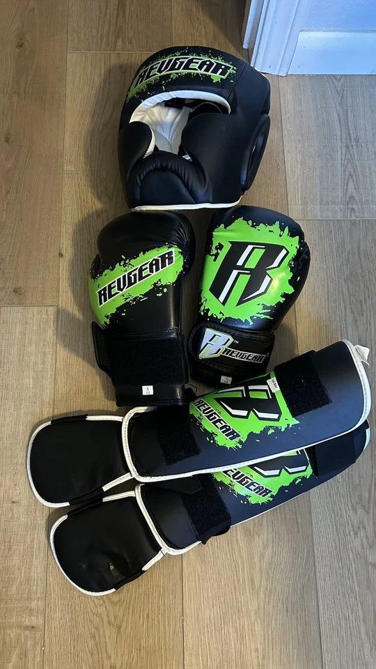 Guantes y espinilleras de boxeo juveniles Revgear, arnés, sparring, kick boxing verde Foto 1 de 4