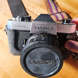 YASHICA TL-ELECTRO 35MM FILM CAMERA W/50MM 1:1.4 YASHINON-DS LENS & CASE - NICE! - Picture 1 of 5