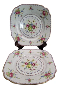 Royal Albert Petit Point 2 Luncheon Desert 7.75" Plates English Bone China - Bild 1 von 5