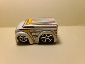 Dairy Delivery 1/64 diecast loose Hot Wheels ADD 4 CARS NO EXTRA SHIPPING CHARGE - Picture 1 of 6