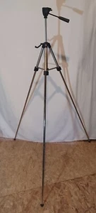 Quantaray Fold Up Compact Aluminum Tripod Extends 12.5" - 52.5" ~ Travel      -X - Picture 1 of 6