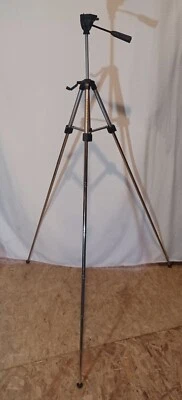Quantaray Fold Up Compact Aluminum Tripod Extends 12.5" - 52.5" ~ Travel      -X - Image 1 of 4