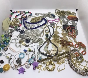 2 Lbs Mixed Necklace Lot Wearable (lot#2) - Picture 1 of 8