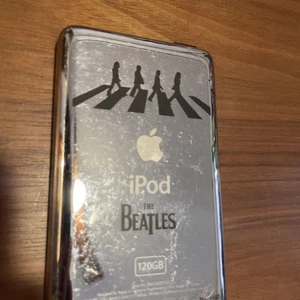 Reproductor de Mp3 Edición Limitada Beatles iPod 120Gb Artículo de Coleccionistas con Serie - Imagen 1 de 7